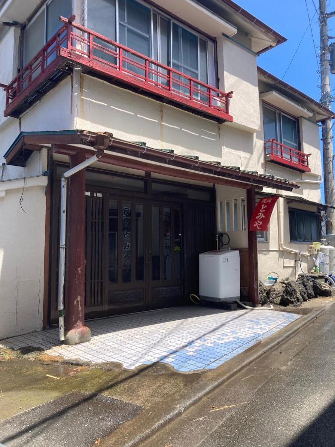素泊まり民宿とみや 大島 エクステリア 写真